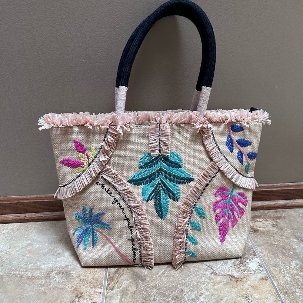 Stella & Dot Antibes Embroidered Palm Tote EUC